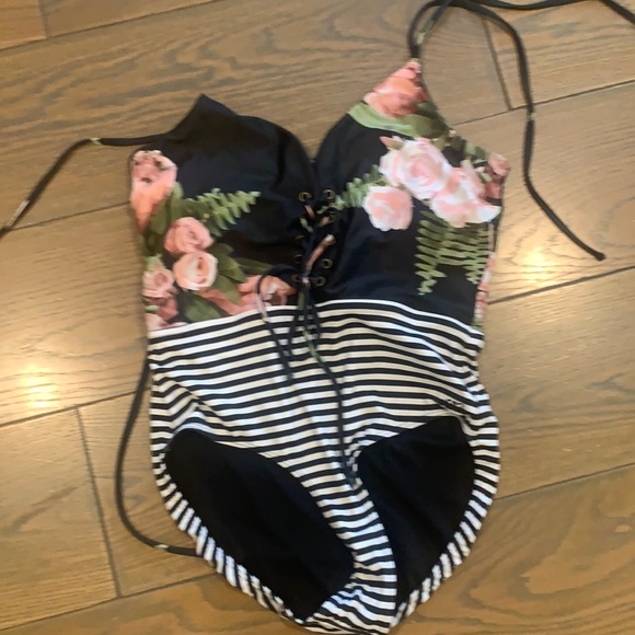 NWT ALBION ONE PIECE SWIMSUIT Size L The Rachel - Picture 1 of 3